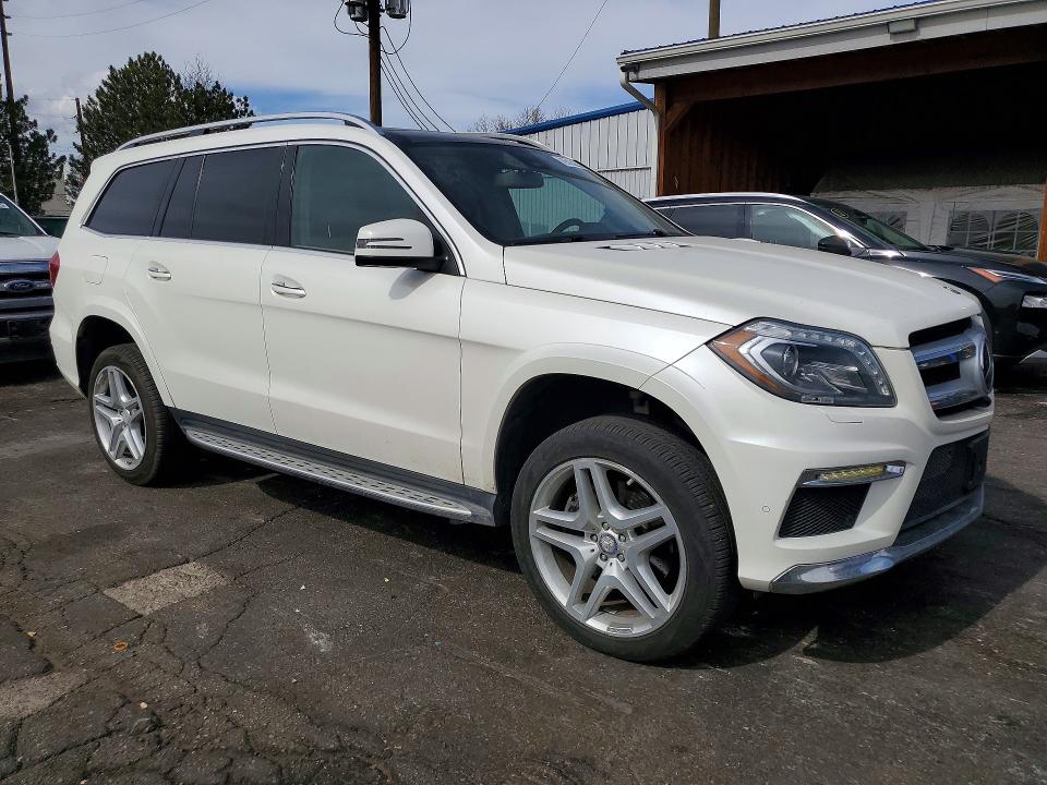 2015 Mercedes-benz Gl-class VIN 4JGDF7DE1FA451869 COPART salvage auction — MINOR DENT/SCRATCHES, Fl - Dis/Dlr/Exp Only Clean Title, sold $1,800 on 2026-07-09 (photo 4)