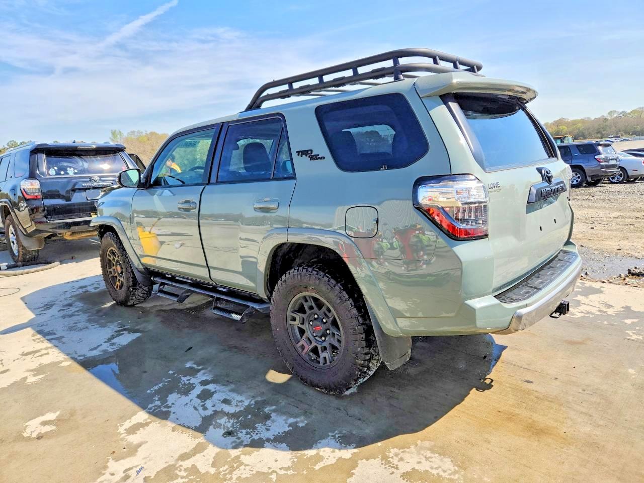 2023 Toyota 4Runner VIN JTERU5JR0P6124102 COPART salvage auction — Front End, GA - CERT OF TITLE-SALVAGE, sold $24,700 on 2026-07-09 (photo 2)