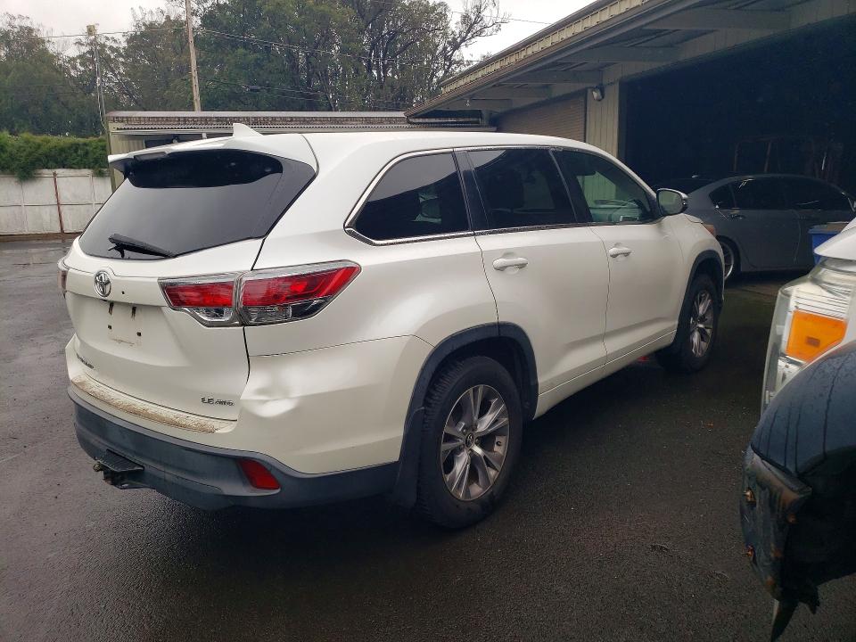 2016 Toyota Highlander VIN 5TDBKRFH1GS315787 COPART salvage auction — FRONT END, Hi - Certificate Of Salvage, sold $3,750 on 2026-07-06 (photo 3)