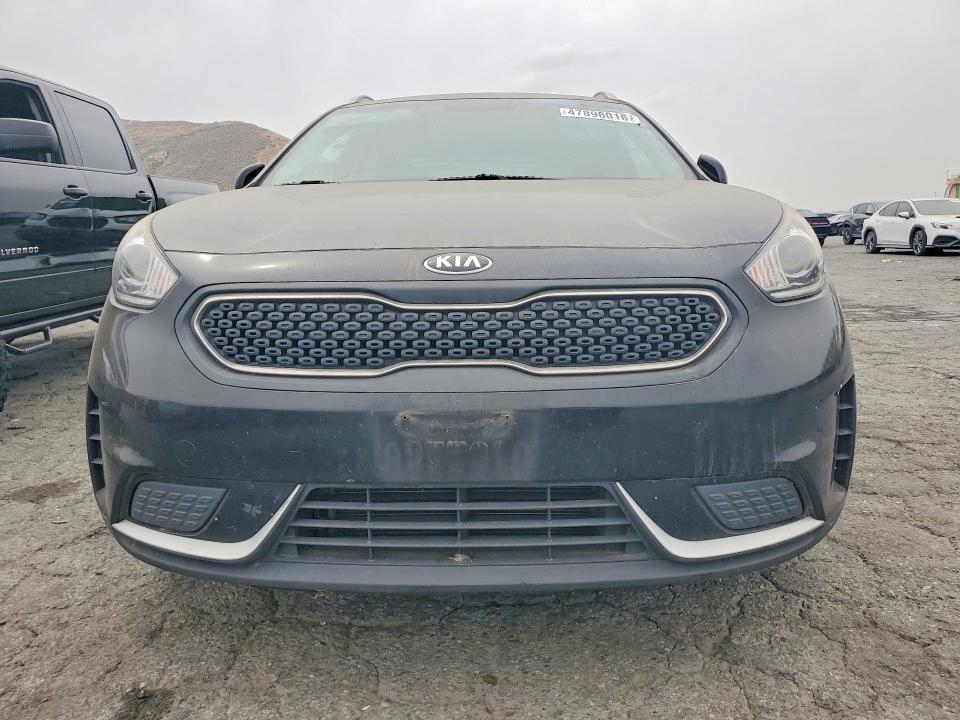 2019 Kia Niro VIN KNDCB3LCXK5350787 COPART salvage auction — MINOR DENT/SCRATCHES, Ca - Dis/Dlr/Exp Only Clean Title, sold $2,200 on 2026-07-09 (photo 5)