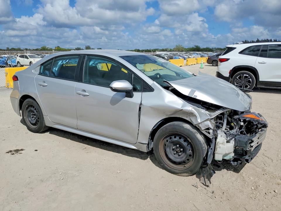 2022 Toyota Corolla VIN 5YFEPMAE4NP338632 COPART salvage auction — FRONT END, Fl - Certificate Of Destruction, sold $2,950 on 2026-07-13 (photo 4)