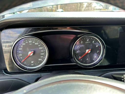2018 Mercedes-benz E-class VIN WDDZF6GB8JA360831 COPART salvage auction — MINOR DENT/SCRATCHES, Md - Certificate Of Title (P), sold $11,500 on 2026-07-29 (photo 6)