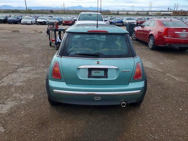 2003 Mini Cooper VIN WMWRC33433TE13306 COPART salvage auction — MECHANICAL, Az - Certificate Of Title, sold $575 on 2026-07-10 (photo 6)