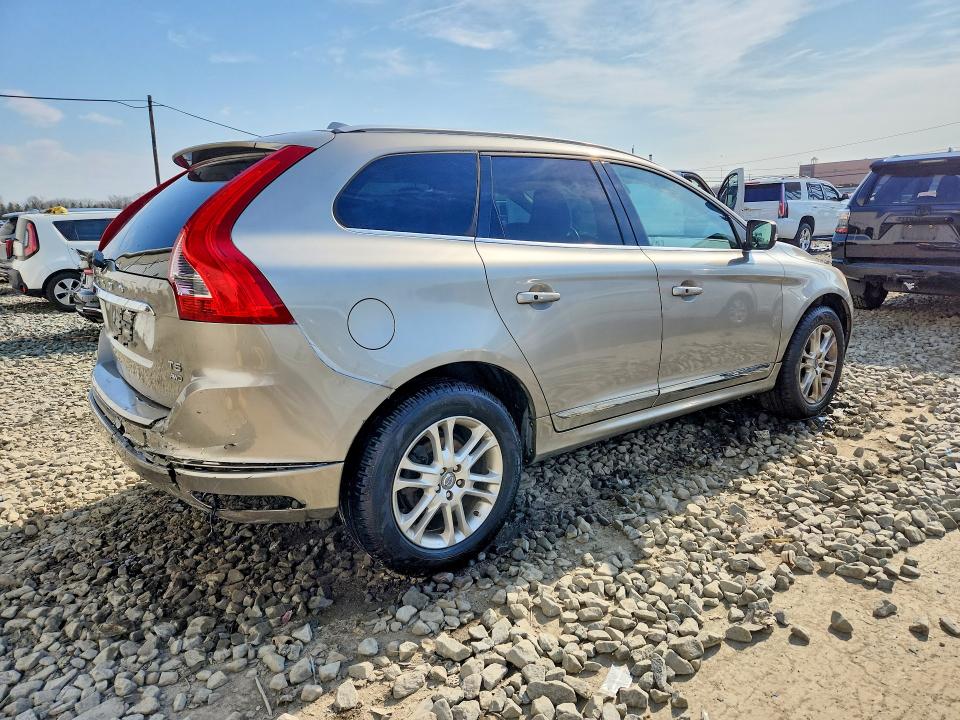 2015 Volvo Xc60 VIN YV4612RKXF2673055 COPART salvage auction — WATER/FLOOD, Nj - Cert Of Title-Salvage Flood, sold $1,650 on 2026-07-09 (photo 3)