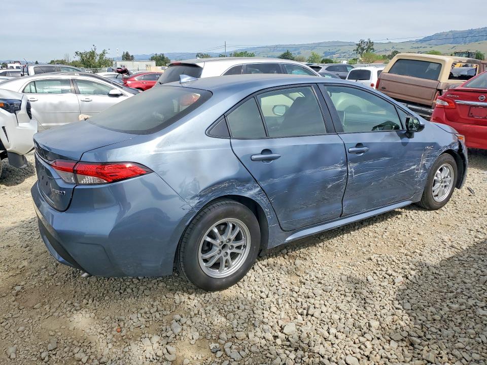 2021 Toyota Corolla VIN JTDEAMDE5MJ027999 COPART salvage auction — SIDE, CA - SALVAGE CERTIFICATE, sold $6,600 on 2026-07-09 (photo 3)