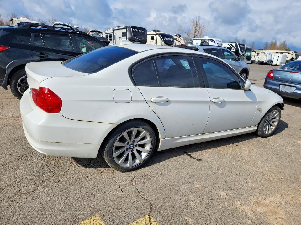 2010 BMW 3 series VIN WBAPH7C52AA175897 COPART salvage auction — FRONT END, Or - Cert Of Title-Reconstructed, sold $800 on 2026-07-27 (photo 3)