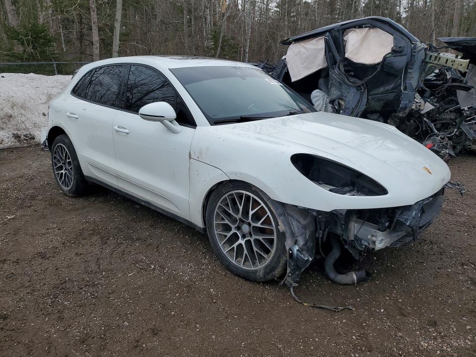 2018 Porsche Macan VIN WP1AA2A54JLB25220 COPART salvage auction — FRONT END, Salvage Title, sold $1,850 on 2026-08-11 (photo 4)