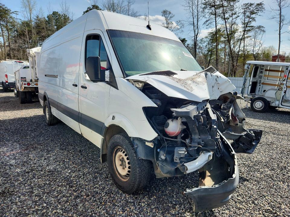 2014 Freightliner Sprinter 2500 VIN WDYPE8DC3E5892360 COPART salvage auction — FRONT END, VA - CERT OF TITLE - SALVAGE, sold $175 on 2026-07-15 (photo 4)