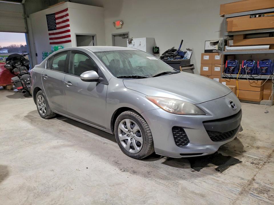 2013 Mazda 3 VIN JM1BL1TG2D1822412 COPART salvage auction — NORMAL WEAR, Pa - Non Public Clean Title, sold $425 on 2026-07-31 (photo 4)