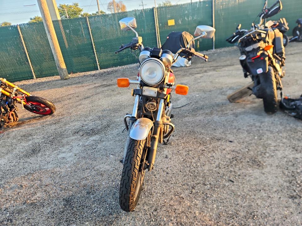 1984 Suzuki Gz VIN JS1GP51A1E2100659 COPART salvage auction — MINOR DENT/SCRATCHES, Fl - Certificate Of Title, sold $1,000 on 2026-07-09 (photo 2)