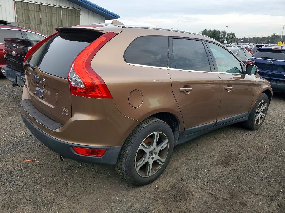 2013 Volvo Xc60 VIN YV4902DZ6D2457317 COPART salvage auction — SIDE, Ri - Certificate Of Title, sold $1,800 on 2026-09-01 (photo 3)