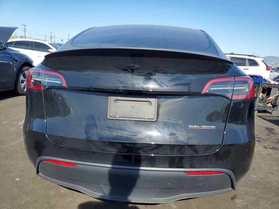 2024 Tesla Model y VIN 7SAYGDEF3RF111761 COPART salvage auction — FRONT END, CA - SALVAGE CERTIFICATE, sold $8,100 on 2026-07-15 (photo 6)