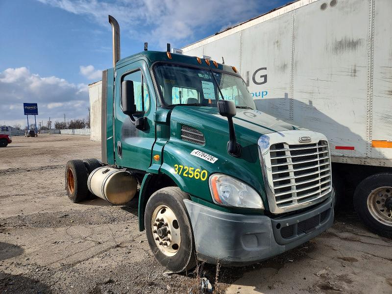 2018 Freightliner Cascadia 113 VIN 3AKBGADV0JSJL4388 COPART salvage auction — MECHANICAL, IN - CERTIFICATE OF TITLE (P), sold $3,800 on 2026-07-08 (photo 1)