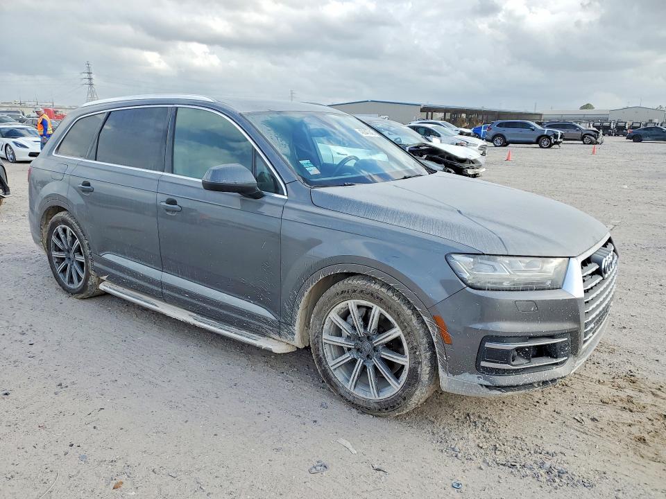 2018 Audi Q7 VIN WA1VABF72JD009581 COPART salvage auction — UNDERCARRIAGE, Tx - Certificate Of Title (P), sold $7,900 on 2026-07-24 (photo 4)