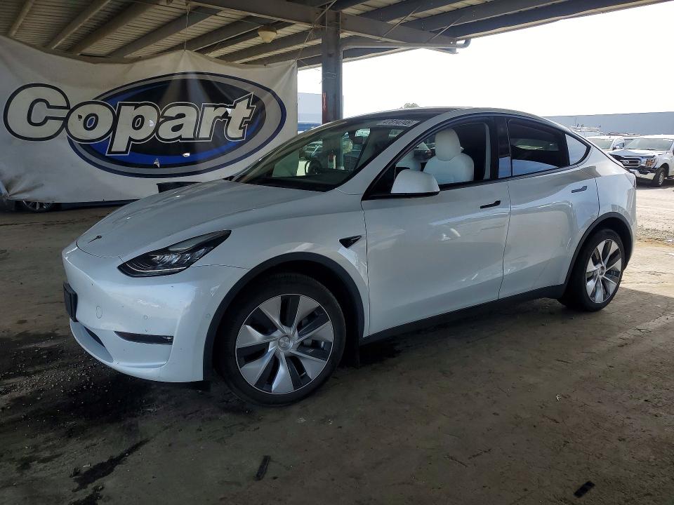 2022 Tesla Model y VIN 7SAYGDEE7NF416133 COPART salvage auction — REAR END, Ca - Salvage Certificate, sold $10,400 on 2026-07-14 (photo 1)