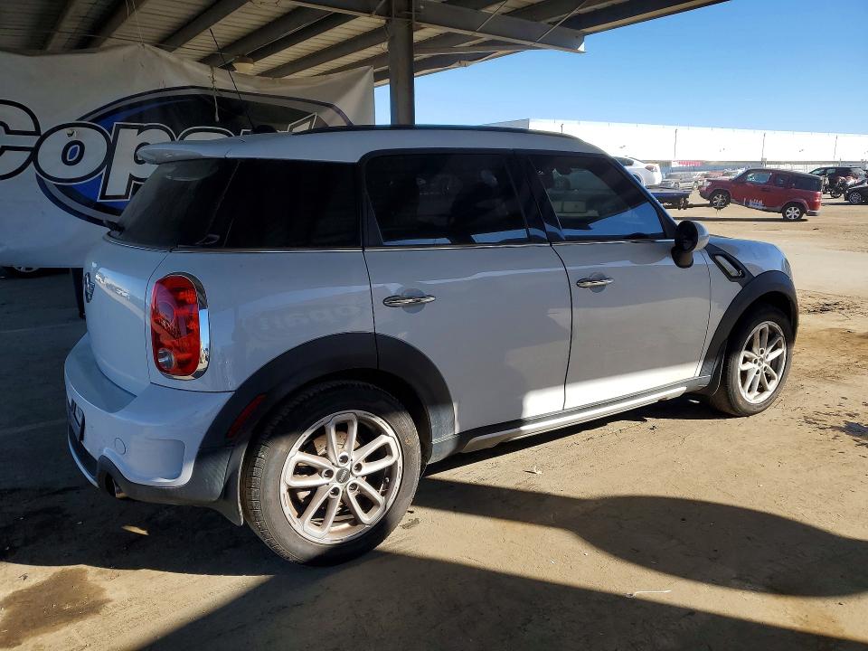 2015 Mini VIN WMWZC5C58FWT37506 COPART salvage auction — MECHANICAL, Ca - Dis/Dlr/Exp Only Clean Title, sold $2,200 on 2026-07-14 (photo 3)