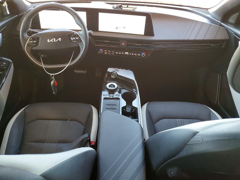 2024 Kia Ev6 VIN KNDC4DLC7R5203725 COPART salvage auction — SIDE, Salvage Title, sold $11,700 on 2026-07-16 (photo 8)