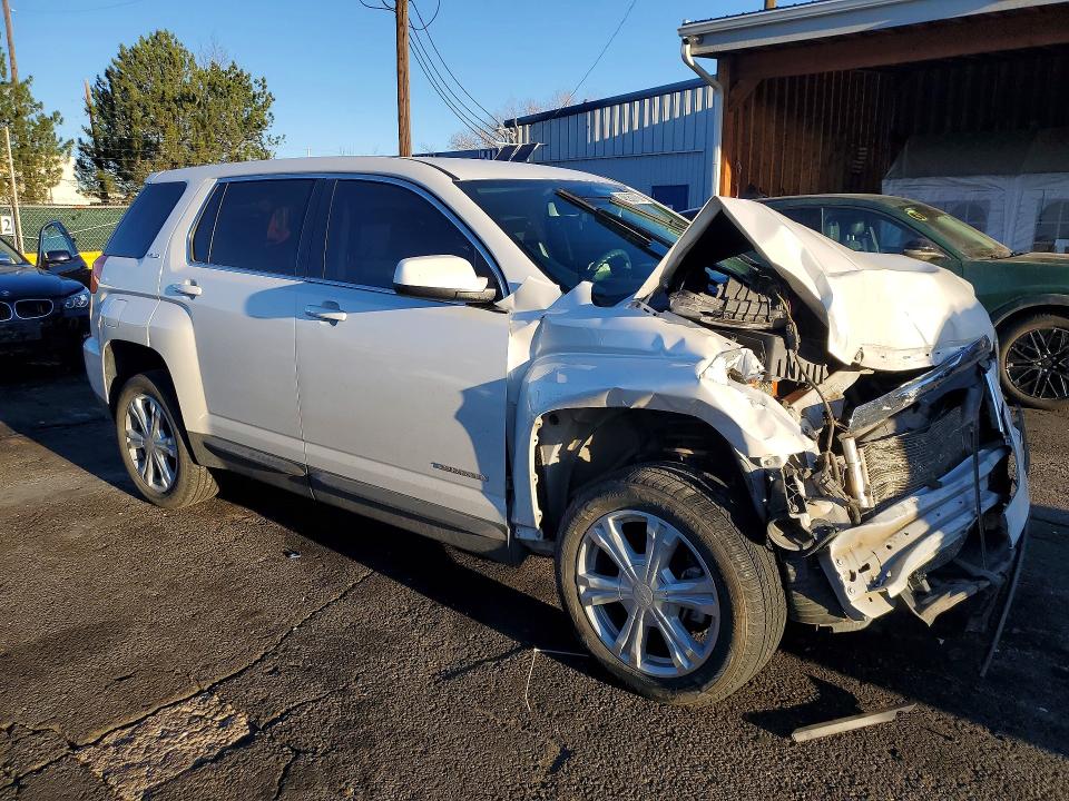 2017 Gmc Terrain VIN 2GKFLSEK7H6352345 COPART salvage auction — FRONT END, Co - Dealer Only Salvage Title, sold $800 on 2026-07-02 (photo 4)