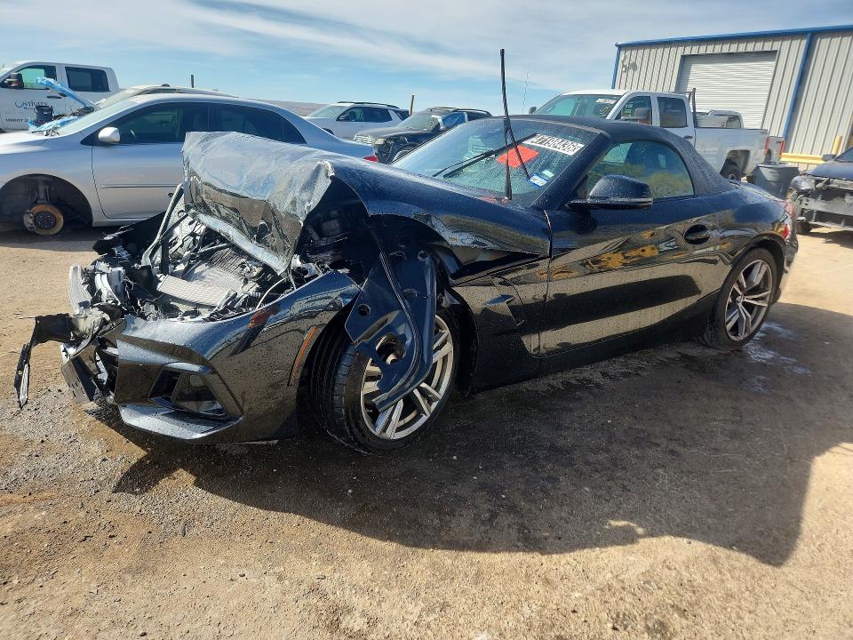 2026 BMW Z4 VIN WBAHF3C02TWY49785 COPART salvage auction — FRONT END, Tx - Certificate Of Title (P), sold $16,200 on 2026-07-27 (photo 1)