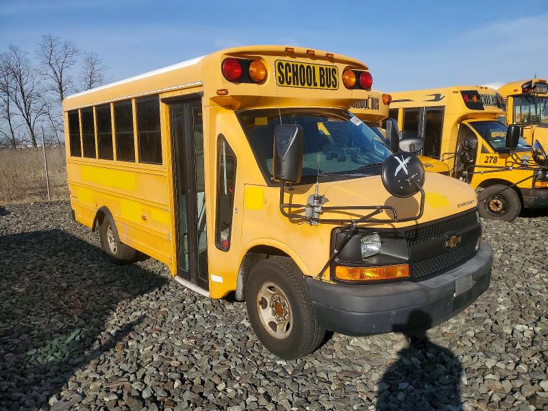 2011 Chevrolet Bus VIN 1GBHG31C891156131 — COPART salvage auction photo