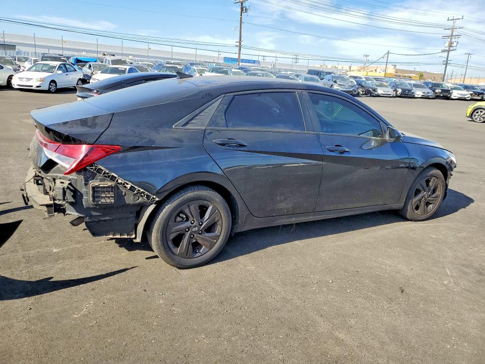 2021 Hyundai Elantra VIN 5NPLM4AG5MH019382 COPART salvage auction — SIDE, Salvage Title, sold $3,300 on 2026-07-13 (photo 3)
