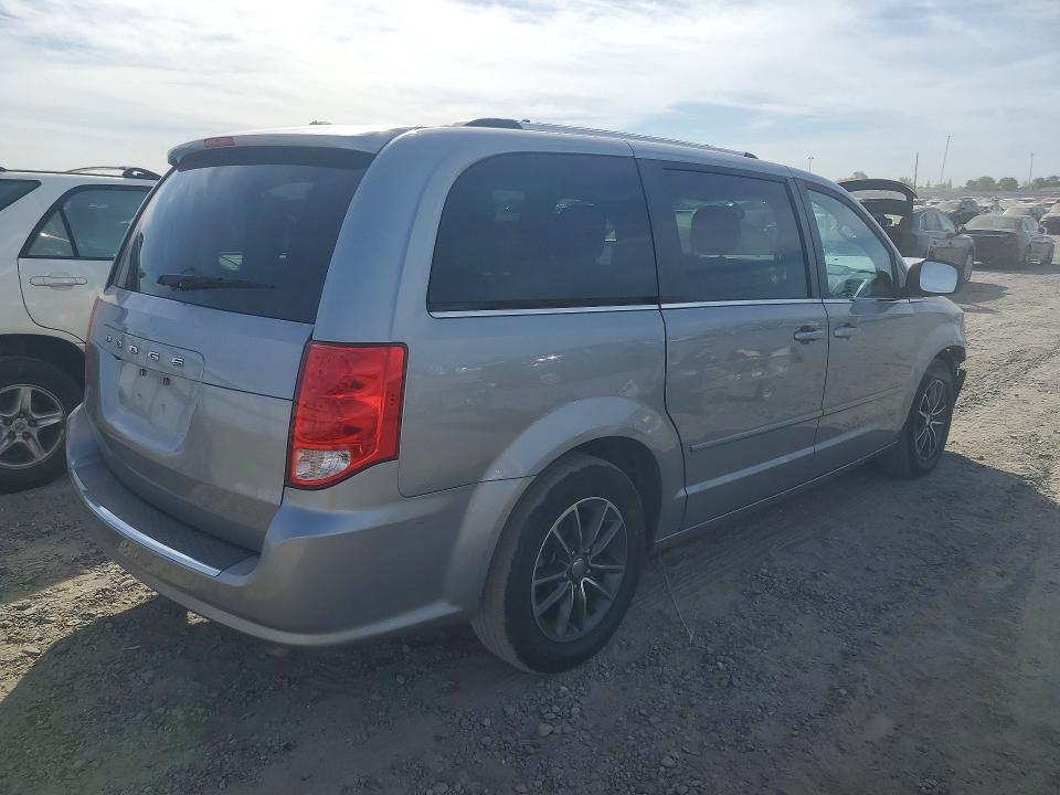2017 Dodge Grand caravan VIN 2C4RDGCG3HR625488 COPART salvage auction — FRONT END, Ca - Salvage Certificate, sold $1,550 on 2026-07-02 (photo 3)