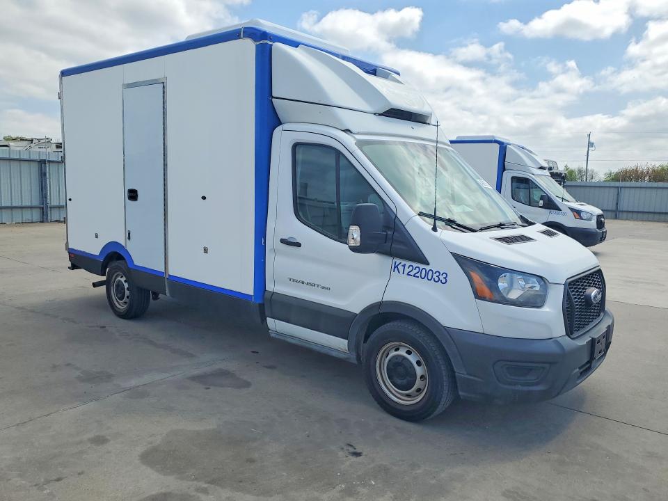 2021 Ford Transit VIN 1FDBW5Z82MKA96393 COPART salvage auction — NORMAL WEAR, Tx - Certificate Of Title, sold $16,000 on 2026-07-30 (photo 4)