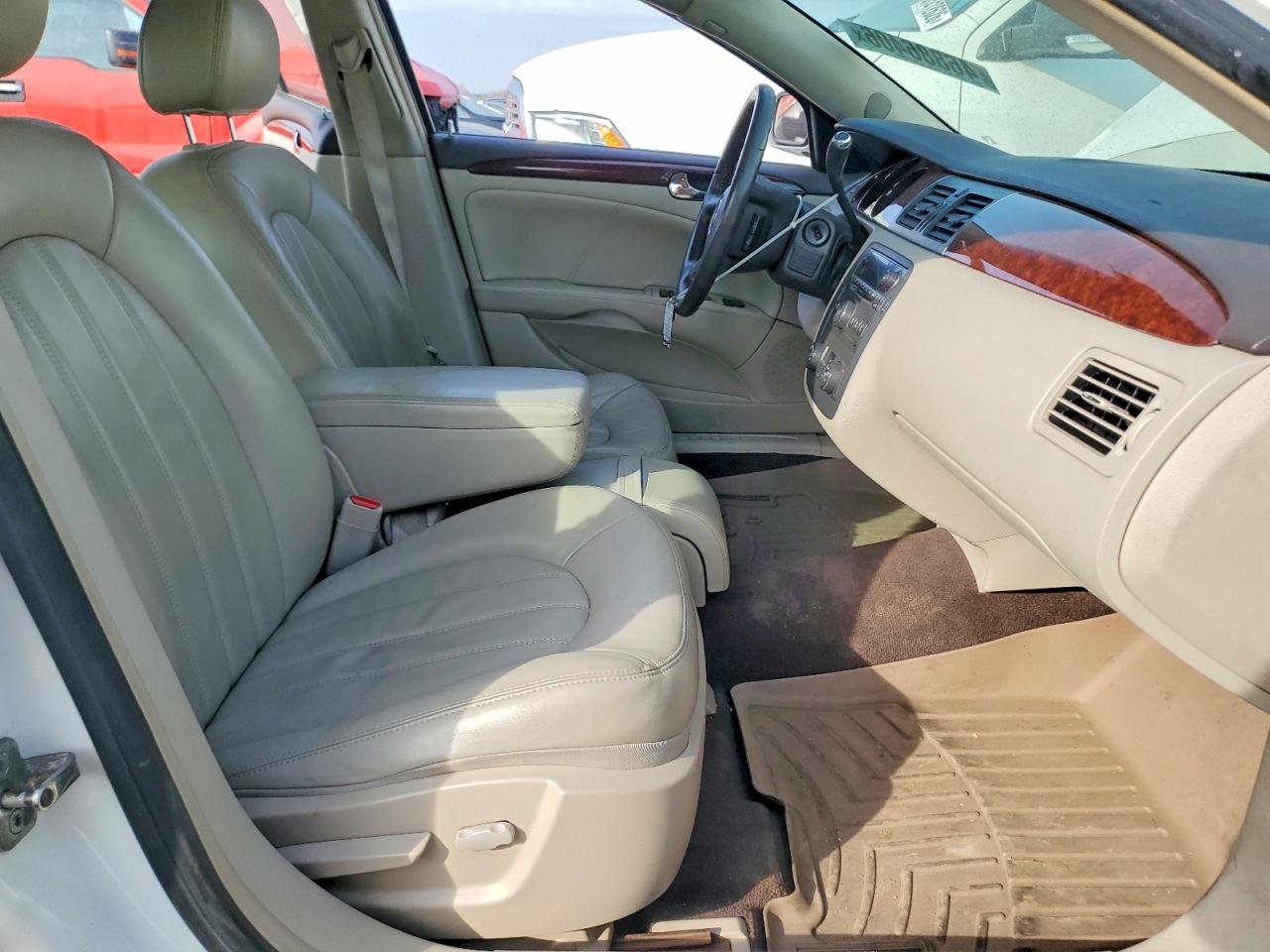 2008 Buick Lucerne VIN 1G4HD57278U114105 COPART salvage auction — Side, IL - SALVAGE CERTIFICATE, sold $1,700 on 2026-06-25 (photo 7)