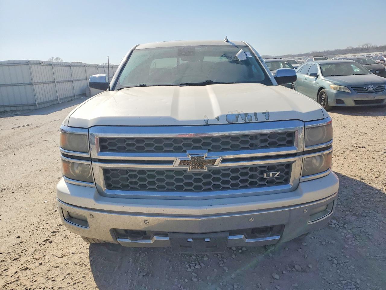 2014 Chevrolet Silverado VIN 3GCUKSEC6EG119412 COPART salvage auction — Minor Dent/Scratches, KS - CERT OF TITLE-SALVAGE, sold $3,900 on 2026-07-09 (photo 5)
