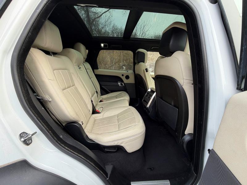 2019 Land rover RANGE ROVER VIN SALWR2RV8KA420377 COPART salvage auction — NORMAL WEAR, Tx - Certificate Of Title (P), sold $15,400 on 2026-07-29 (photo 6)