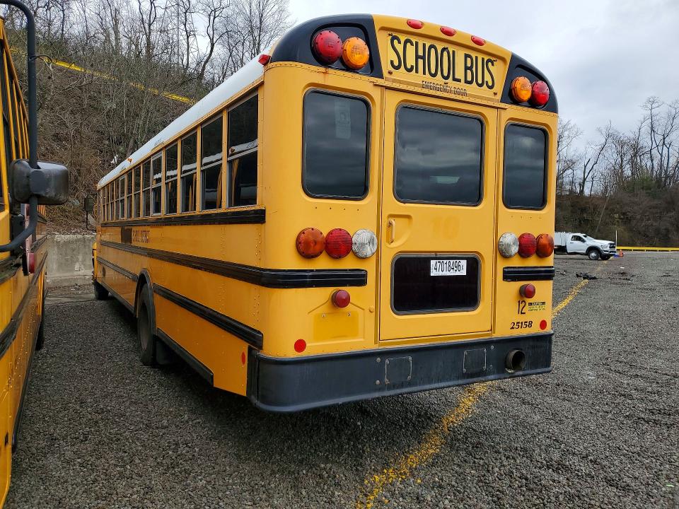 2014 Ic corporation Ce series school VIN 4DRBUAAN8EB778826 COPART salvage auction — NORMAL WEAR, Pa - Cert Of Title, sold $1,400 on 2026-07-08 (photo 2)