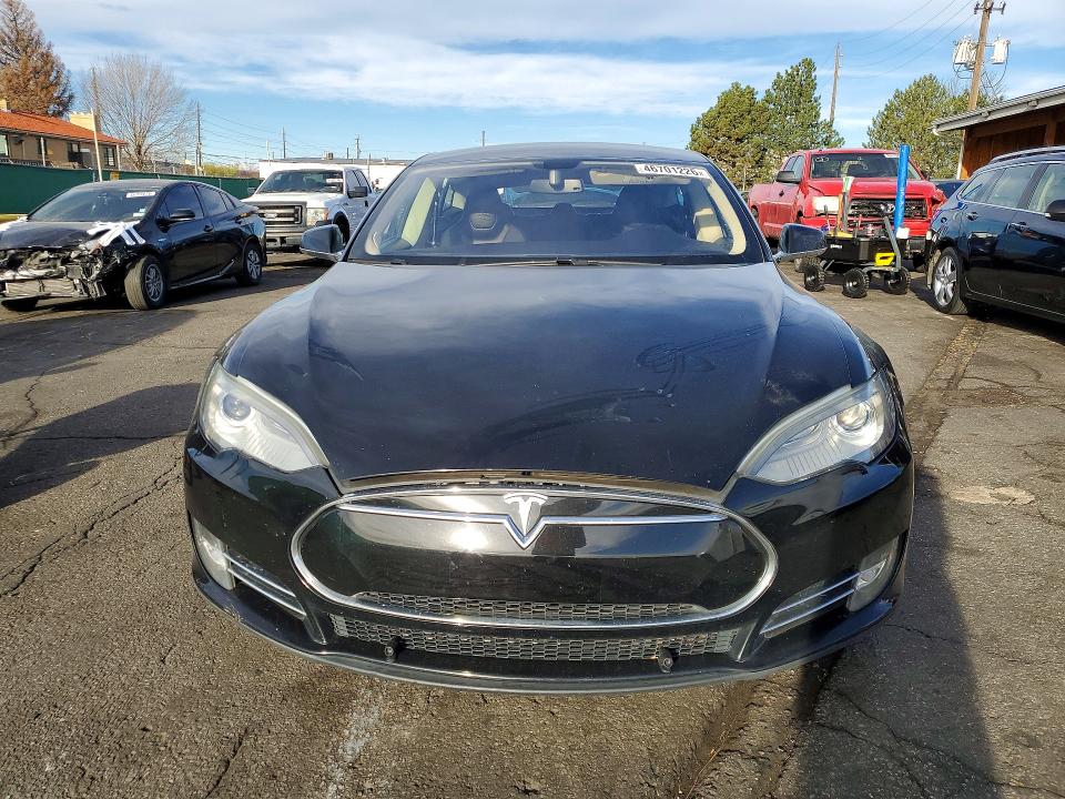 2013 Tesla VIN 5YJSA1CN1DFP16187 COPART salvage auction — FRONT END, Co - Public - Salvage Title, sold $2,600 on 2026-07-23 (photo 5)