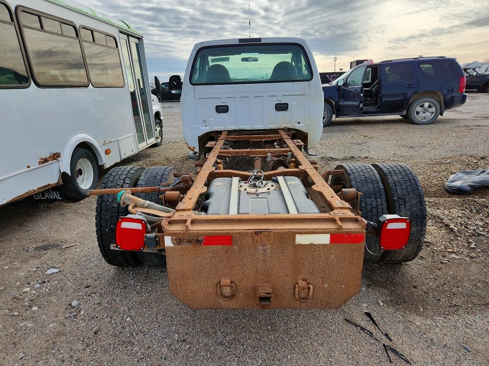 2004 Ford F-550 super duty VIN 1FDAF57PX4EB46977 COPART salvage auction — FRONT END, NE - CERTIFICATE OF TITLE, sold $1,000 on 2026-07-09 (photo 6)