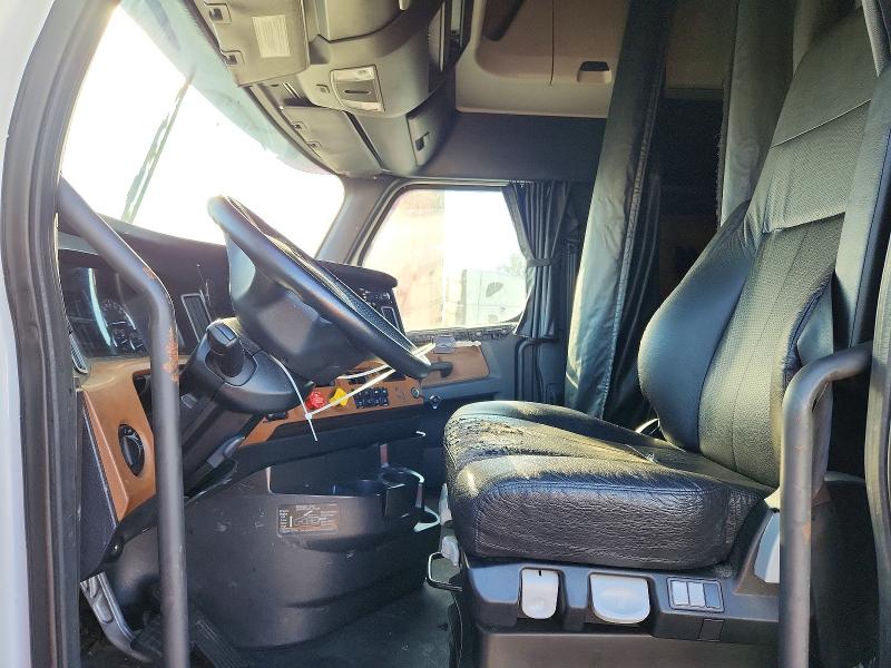 2022 Freightliner Cascadia 126 VIN 3AKJHHDR5NSNB4638 COPART salvage auction — ALL OVER, CA - SALVAGE CERTIFICATE, sold $5,625 on 2026-07-29 (photo 5)