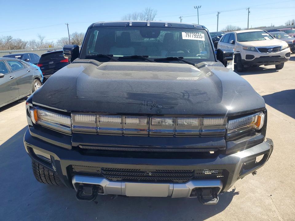 2025 Gmc VIN 1GT40DDB0SU120249 COPART salvage auction — Front End, TX - SALVAGE VEHICLE TITLE, sold $38,500 on 2026-06-18 (photo 5)