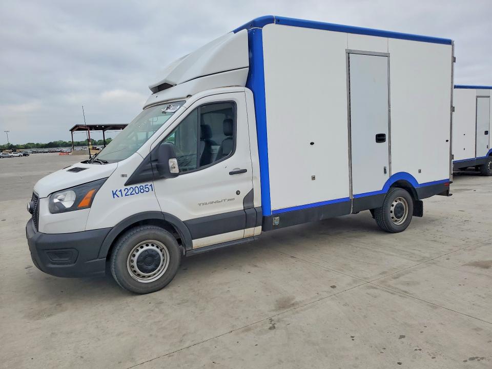 2022 Ford Transit VIN 1FDBW5Z85NKA39624 COPART salvage auction — NORMAL WEAR, TX - CERTIFICATE OF TITLE, sold $17,000 on 2026-07-30 (photo 1)
