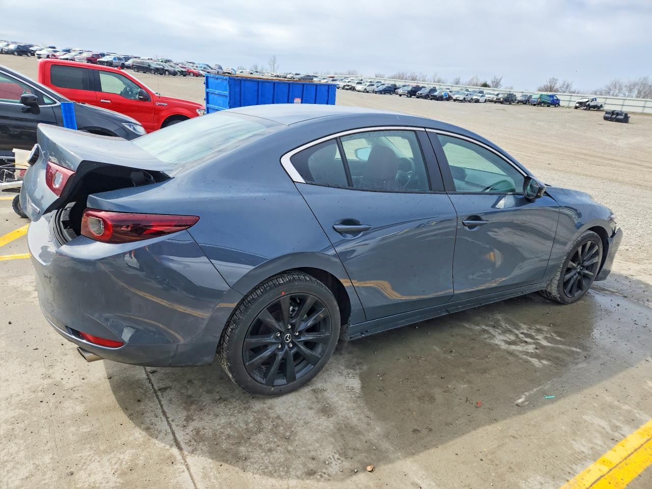 2024 Mazda 3 VIN 3MZBPBCM5RM421069 COPART salvage auction — Side, KY - CERT OF TITLE-SALVAGE, sold $3,600 on 2026-07-09 (photo 3)
