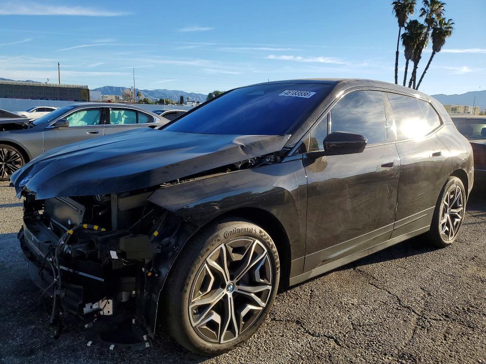 2024 BMW Ix VIN WB523CF01RCN95800 COPART salvage auction — FRONT END, Ca - Salvage Certificate, sold $20,600 on 2026-07-17 (photo 1)