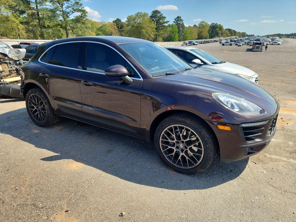 2018 Porsche Macan VIN WP1AB2A54JLB31533 COPART salvage auction — REAR END, Salvage Title, sold $10,800 on 2026-08-24 (photo 4)