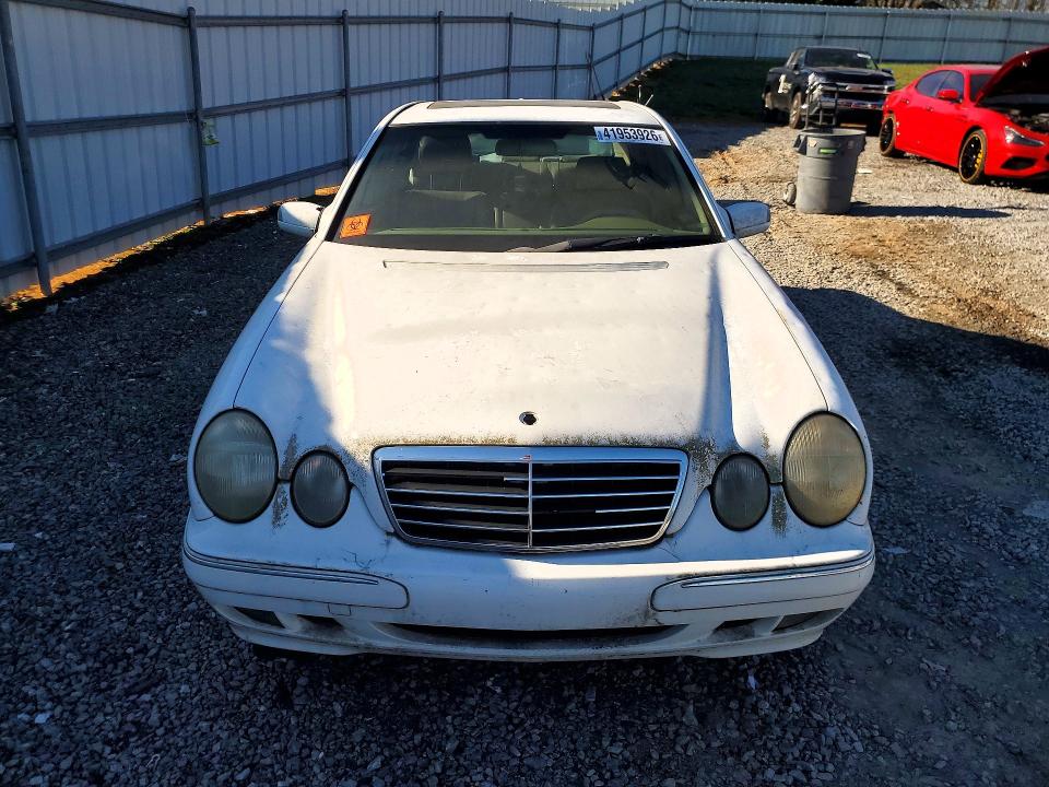 2000 Mercedes-benz E-class VIN WDBJF65J7YB082721 COPART salvage auction — HAIL, NC - UNREGISTERABLE CERT OF TITLE, sold $275 on 2026-07-08 (photo 5)