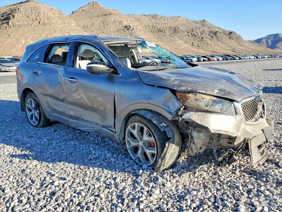 2016 Kia Sorento VIN 5XYPKDA54GG072057 COPART salvage auction — ROLLOVER, NV - SALVAGE TITLE, sold $1,050 on 2026-07-08 (photo 4)
