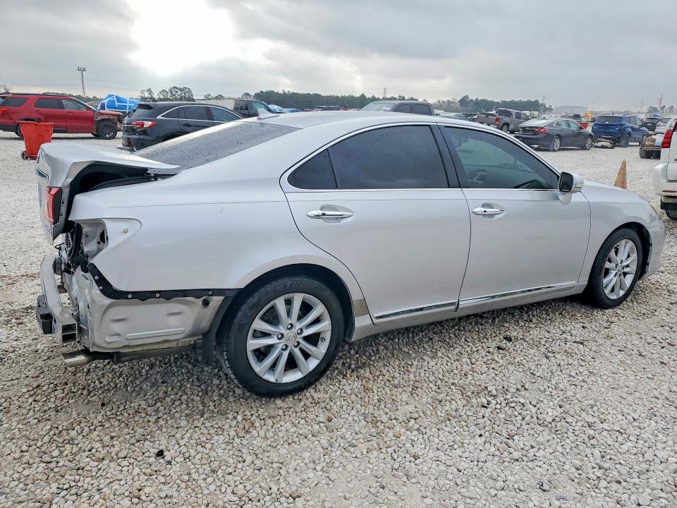 2011 Lexus Es 350 VIN JTHBK1EG3B2465540 COPART salvage auction — REAR END, Tx - Certificate Of Title, sold $1,600 on 2026-07-24 (photo 3)