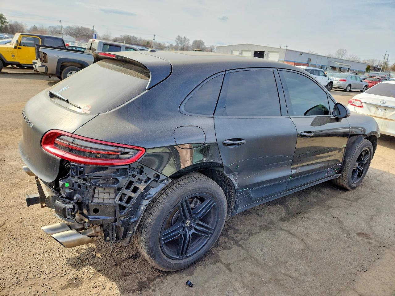 2015 Porsche Macan VIN WP1AB2A59FLB50375 COPART salvage auction — Front End, CT - CERT OF TITLE-SALVAGE, sold $4,400 on 2026-06-30 (photo 3)