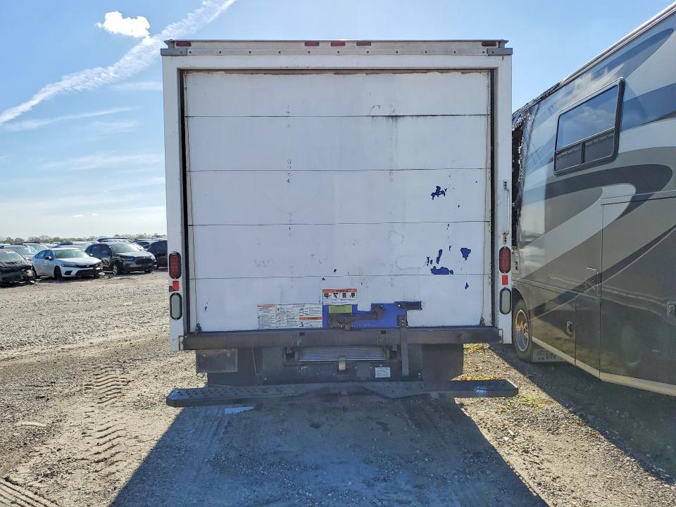 2015 Ford Econoline VIN 1FDWE3FL8FDA25689 COPART salvage auction — ROOF, Tx - Certificate Of Title (P), sold $5,000 on 2026-07-06 (photo 6)