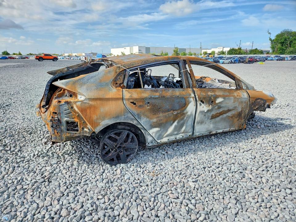2020 Hyundai Ioniq hybrid VIN KMHC05LC7LU241983 COPART salvage auction — BURN, Fl - Cert Of Destruct-No Vin Plate, sold $325 on 2026-07-29 (photo 3)