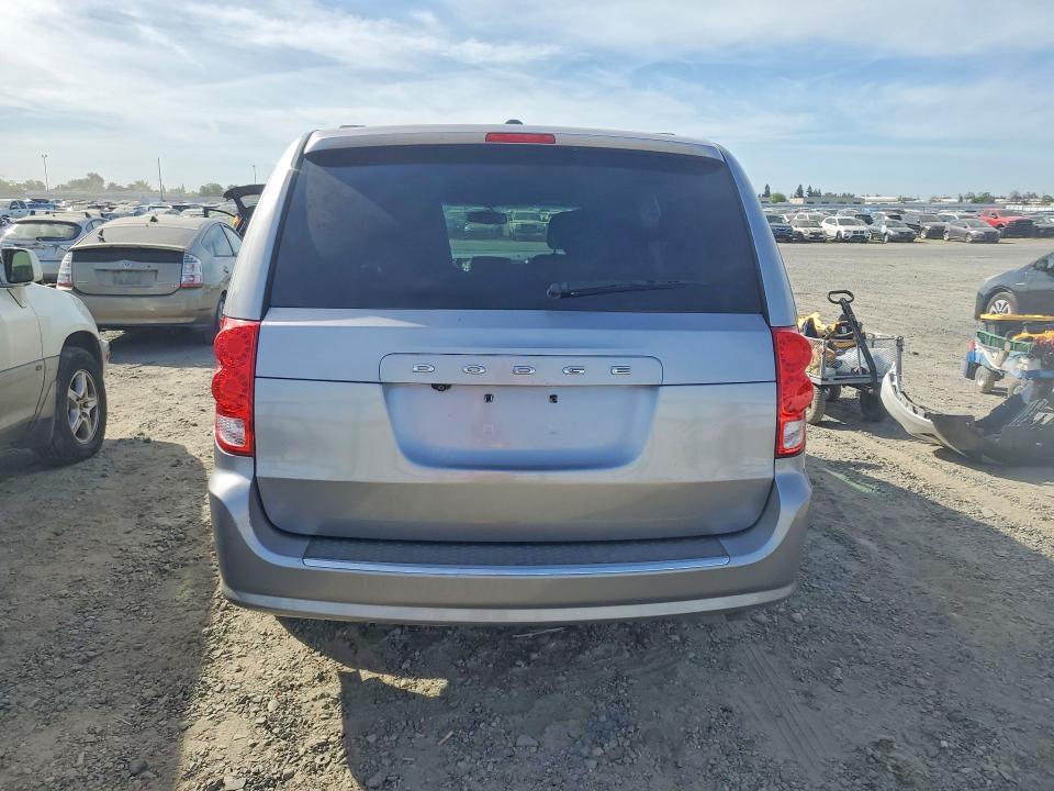 2017 Dodge Grand caravan VIN 2C4RDGCG3HR625488 COPART salvage auction — FRONT END, Ca - Salvage Certificate, sold $1,550 on 2026-07-02 (photo 6)