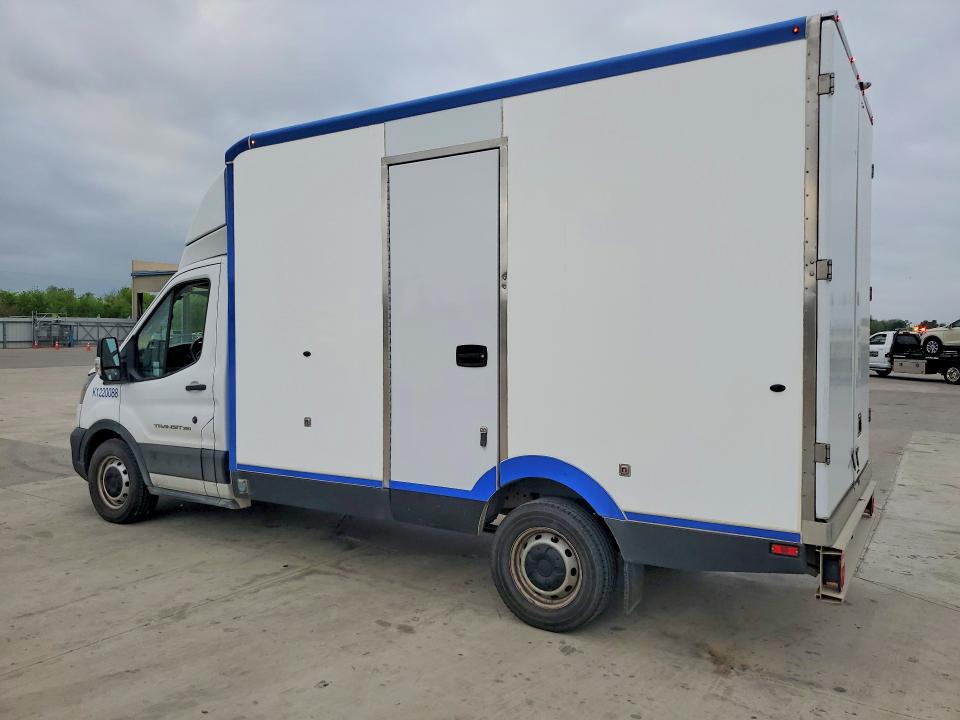 2022 Ford Transit VIN 1FDBW5Z85NKA01682 COPART salvage auction — NORMAL WEAR, Tx - Certificate Of Title, sold $17,000 on 2026-07-30 (photo 2)
