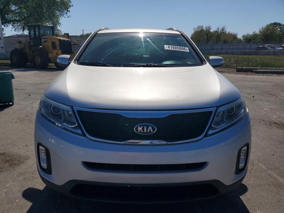 2014 Kia Sorento VIN 5XYKT3A69EG471926 COPART salvage auction — SIDE, FL, sold $250 on 2026-07-21 (photo 5)