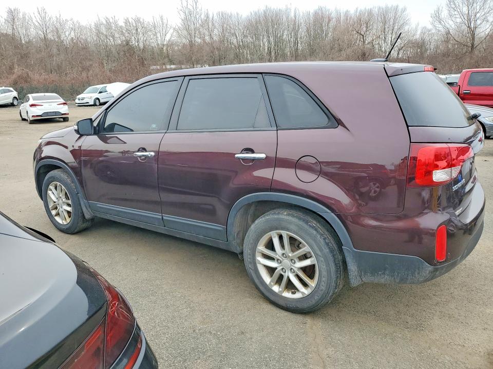 2015 Kia Sorento VIN 5XYKT3A64FG641434 COPART salvage auction — MINOR DENT/SCRATCHES, Wv - Certificate Of Title, sold $2,050 on 2026-07-31 (photo 2)