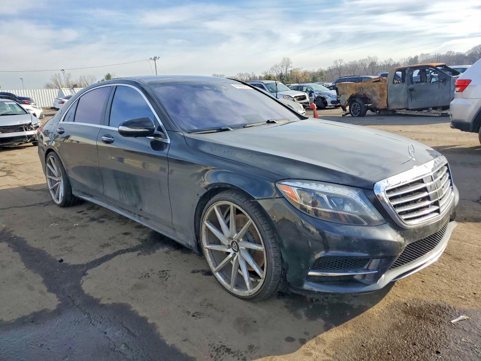 2015 Mercedes-benz S-klasse VIN WDDUG8CB0FA093393 COPART salvage auction — VANDALISM, Fl - Cert Of Title Slvg Rebuildable, sold $6,800 on 2026-07-07 (photo 4)